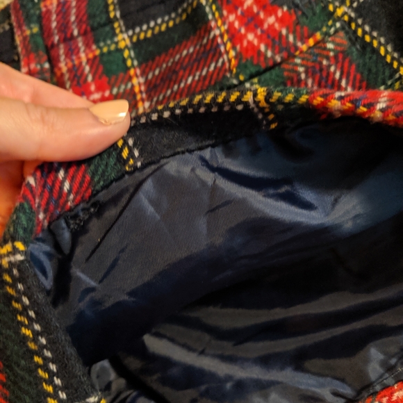 Holiday party Abercrombie and Fitch shorts - Picture 6 of 7